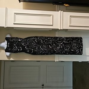 Gorgeous sequined gown!